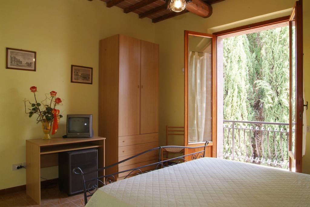 Agriturismo Azienda Agricola La Roccaia San Gimignano Zimmer foto